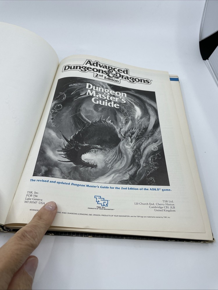 AD&D 2nd Ed Dungeon Master's Guide 2nd Edition WHI-33