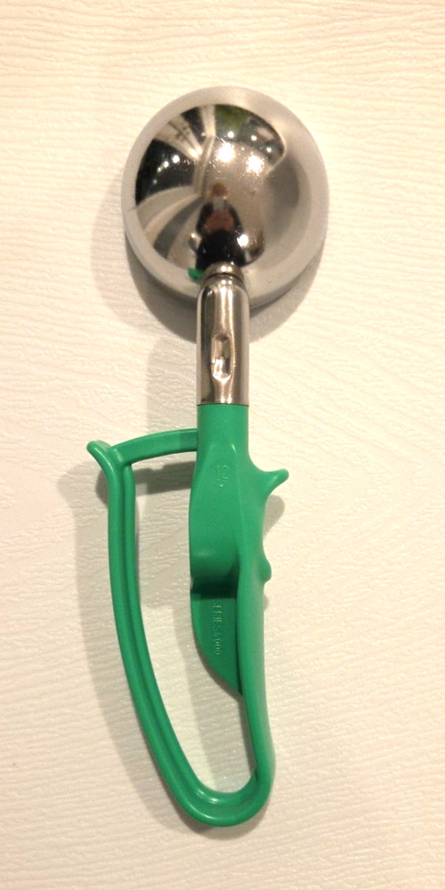 NIB ZEROLL Green Universal EZ Disher Serving Spoon #2012 2.5" diameter