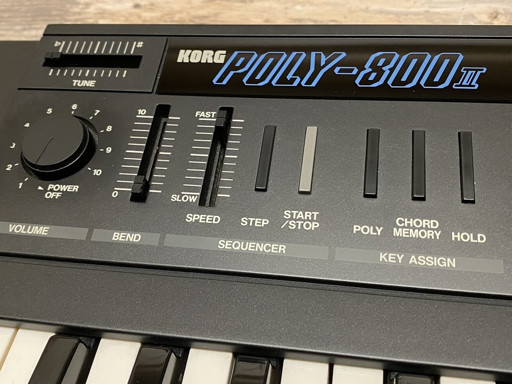 Korg Poly-800 II Additive Square Waveform Polyphonic Synthesizer 49 Keys Clean