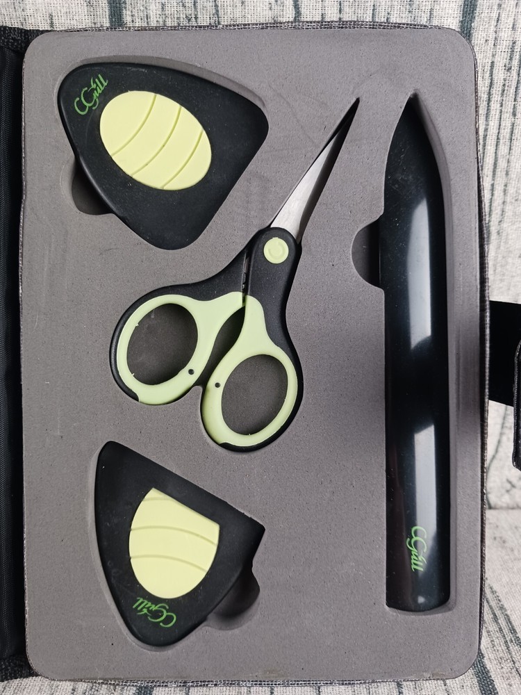 CGull Tool Kit (Arts & Crafts, Leather Work Tool Kit) Pre-Owned - Good Condition