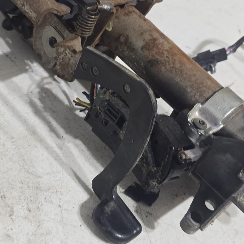 96-00 Chrysler Sebring Convertible Bare Steering Column w/Keys