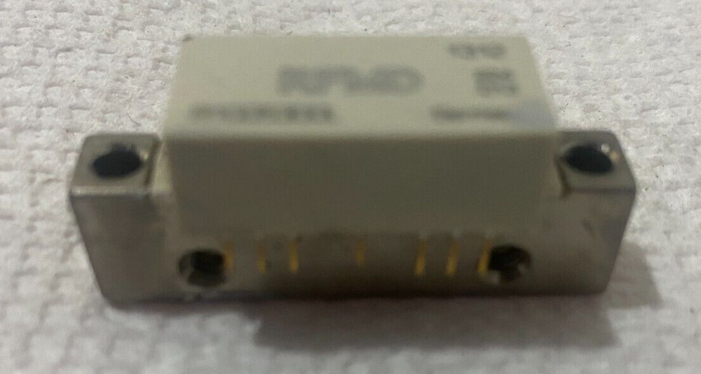 RFMD R1005300L Linear amplifier