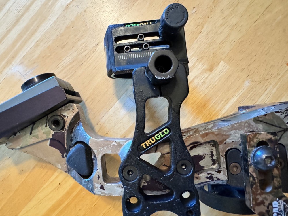 Martin Phantom compound bow Archery hunting w truglow sight, trigger,quiver,misc