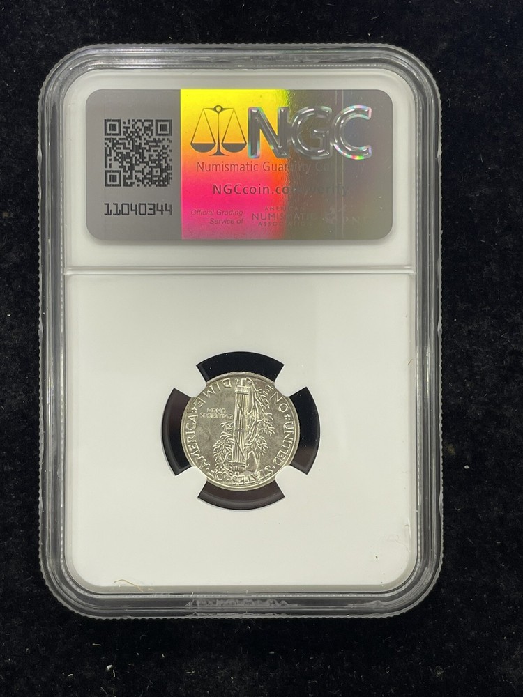 1945 P 10C Mercury Dime NGC MS67