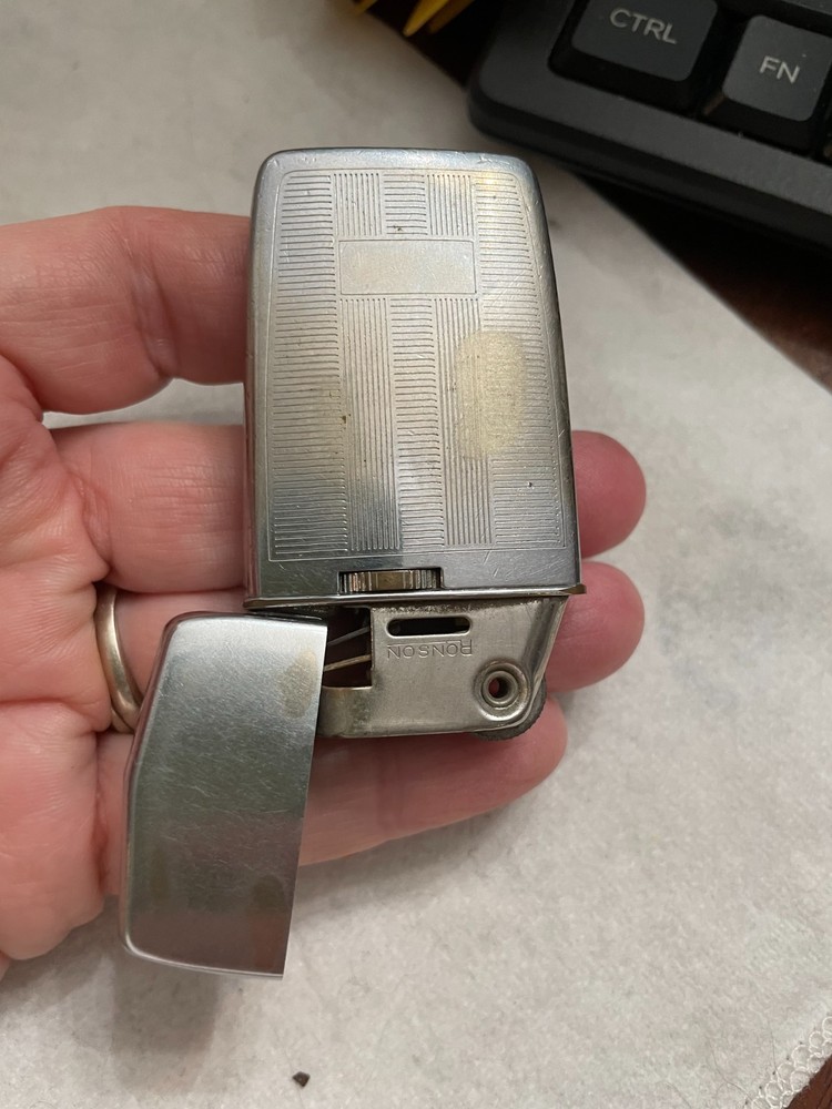 Vintage Ronson Gas Lighter Used Untested
