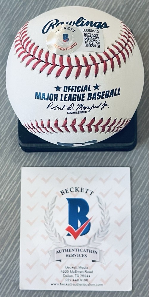 ERIC HOSMER LICENSED BECKETT AUTHENTICATED SIGNED NEW MANFRED MLB GAME BASEBALL