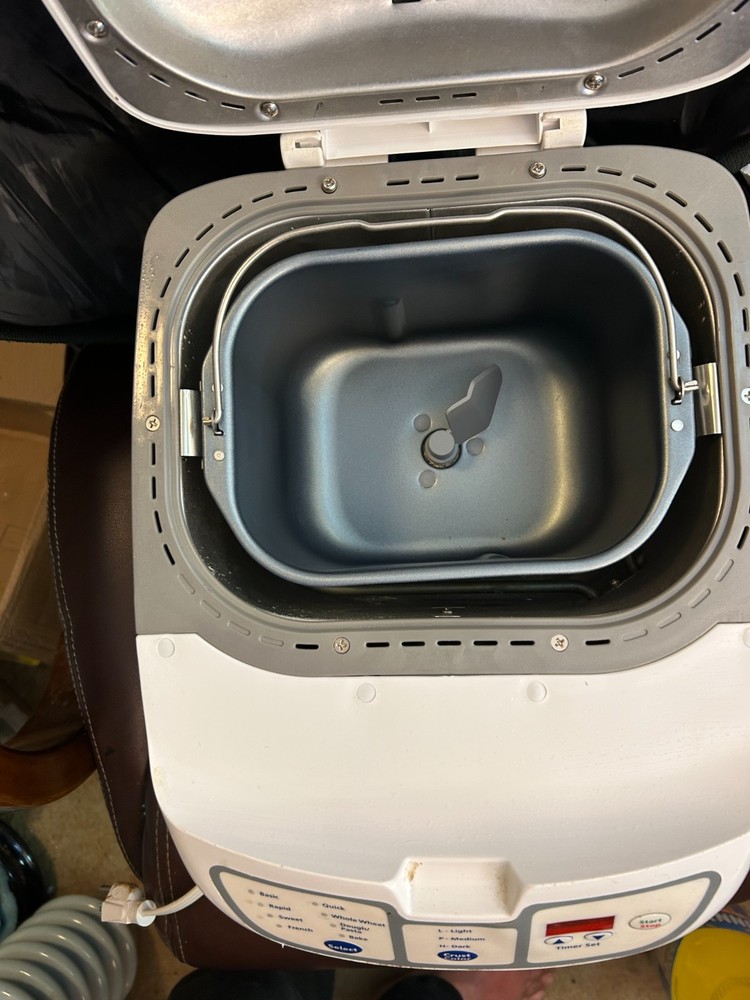 Sunbeam 2 Pound Bread Maker Automatic Machine Model # 5820