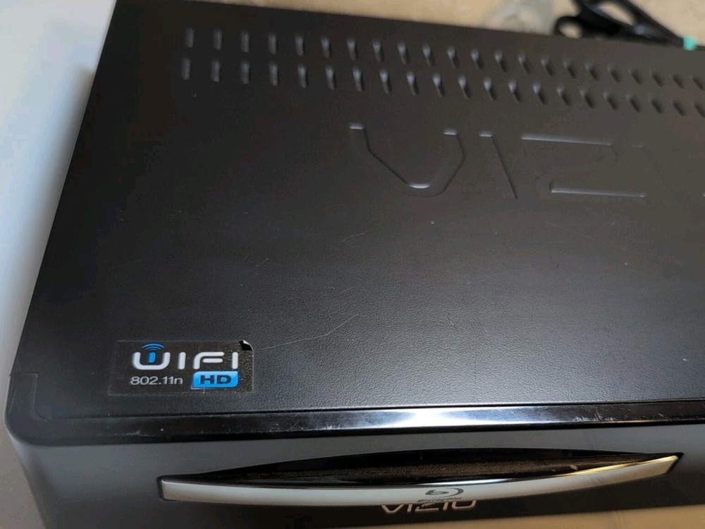 Vizio Blu Ray Disc Player Wifi Model VBR122 No Remote