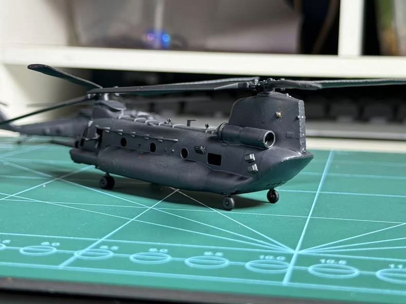 3D Printed Model 1/144 American MH-47G Chinook helicopter Finished Model