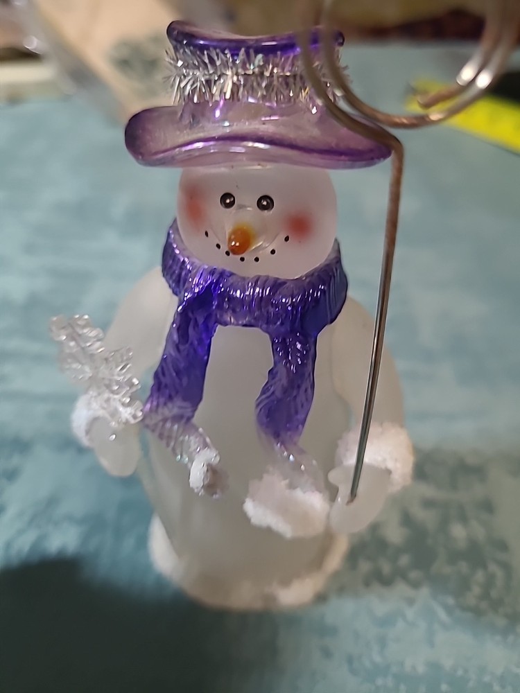 2 ARCRYLIC SNOWMAN