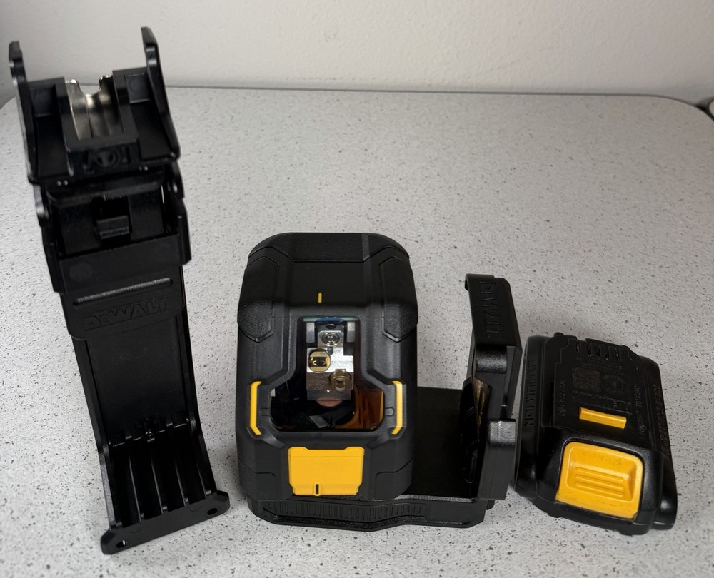 DEWALT DCLE34021 Self-leveling Line Laser Level. Clean!!!