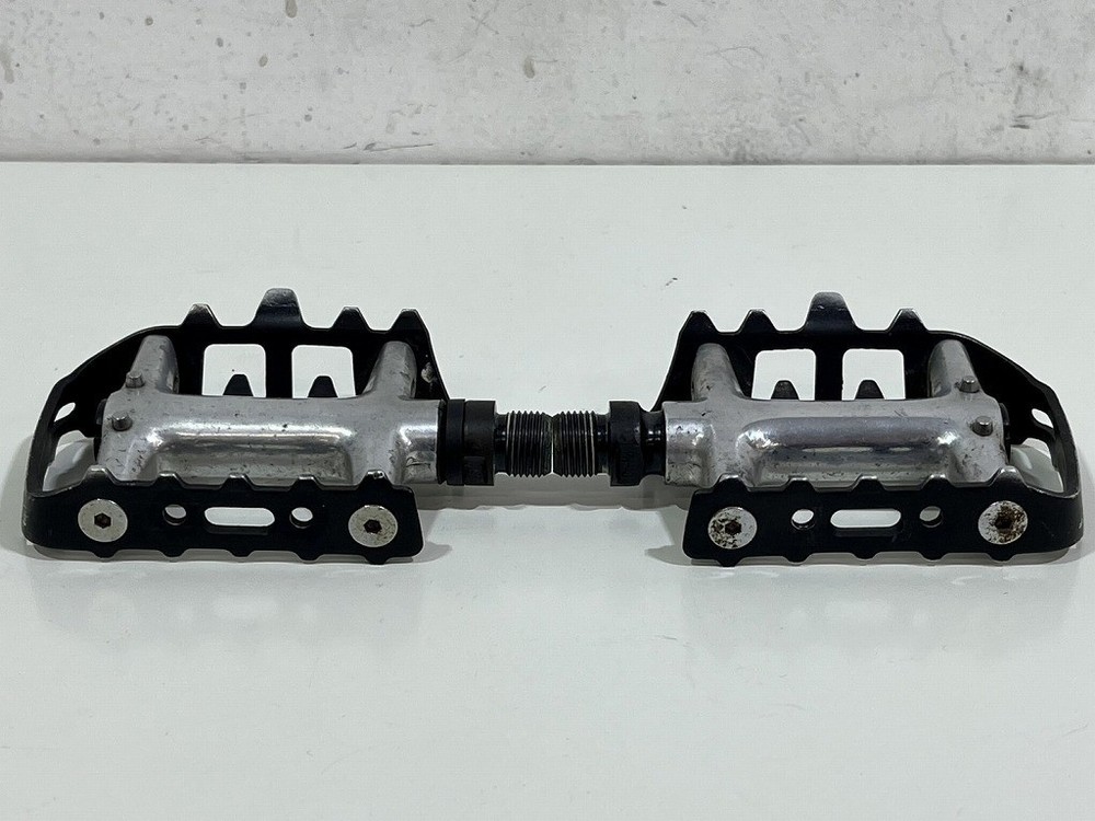 SHIMANO PD-M735 DEORE XT Flat pedals