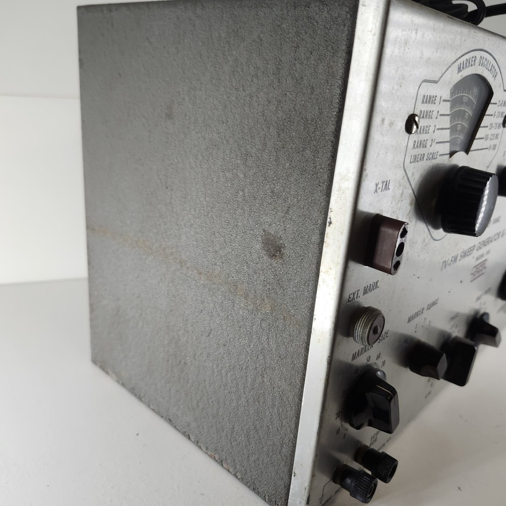 Vintage Eico TV-FM Sweep Generator & Marker Model 368-Untested Powers on