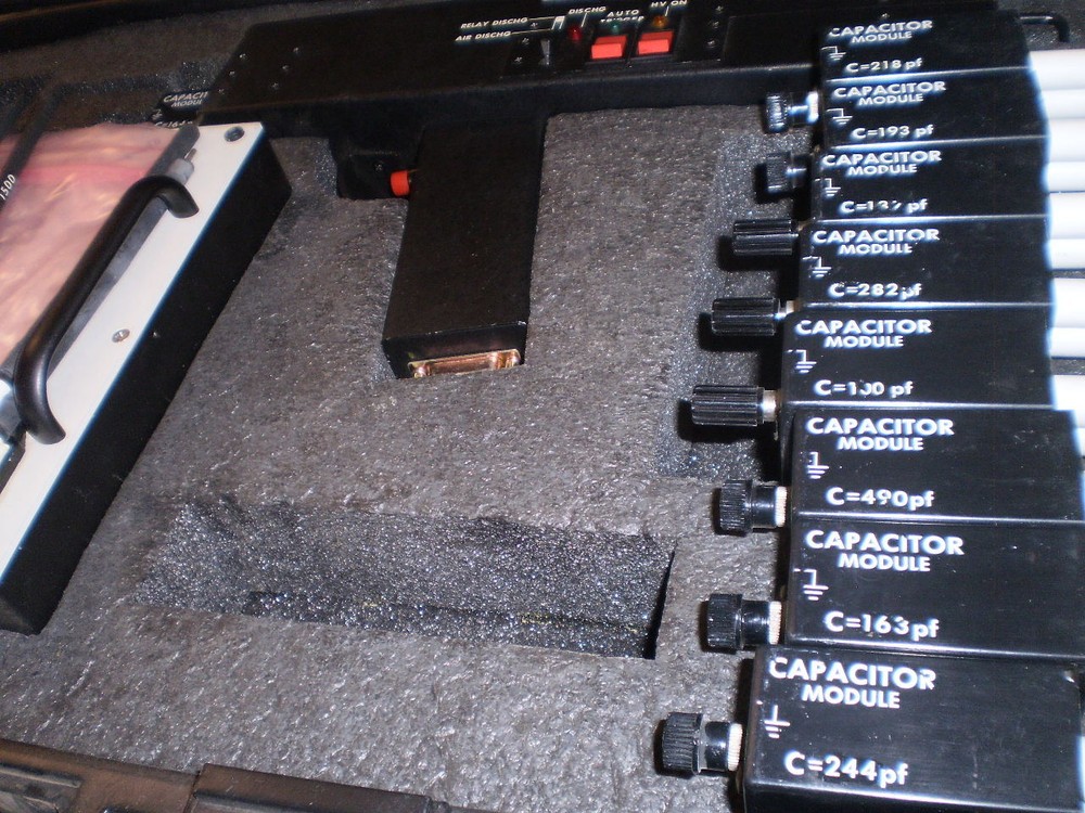 ETS MODEL 930B ELECTRO-TECH ELECTROSTATIC DISCHARGE SIMULATOR THE BIG ZAP >