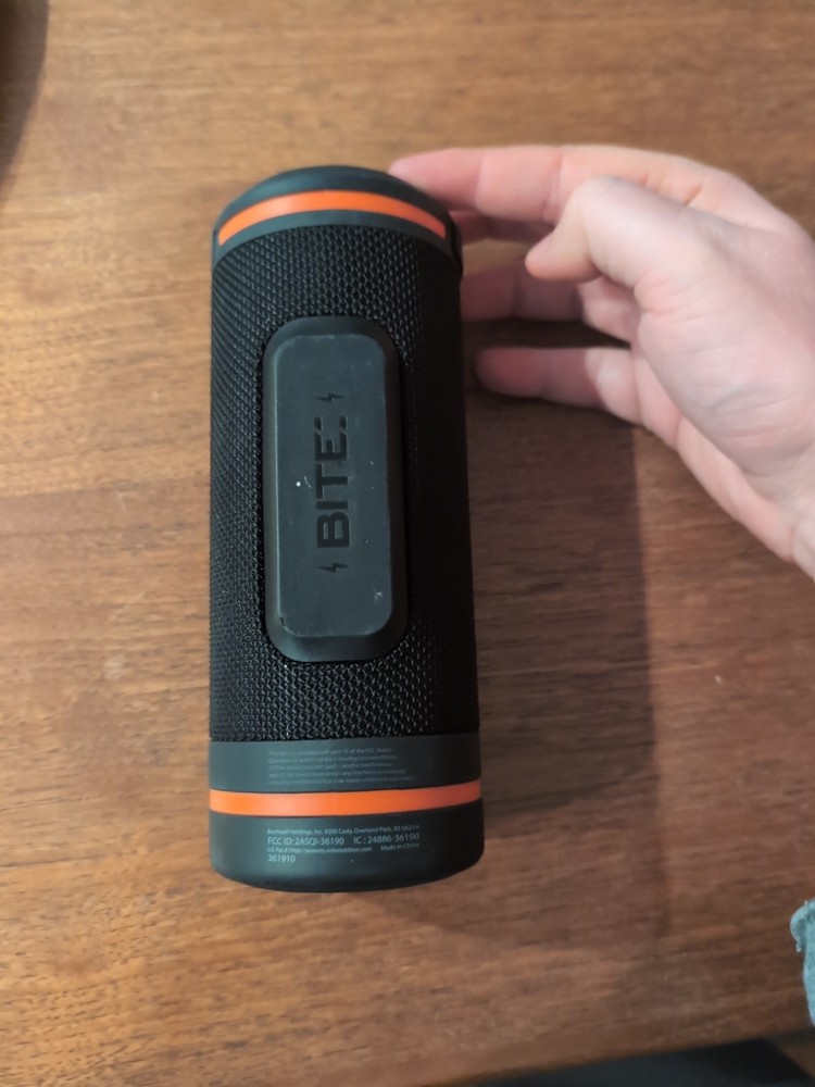 BUSHNELL GOLF WINGMAN GPS & BLUETOOTH SPEAKER W Magnetic BITE