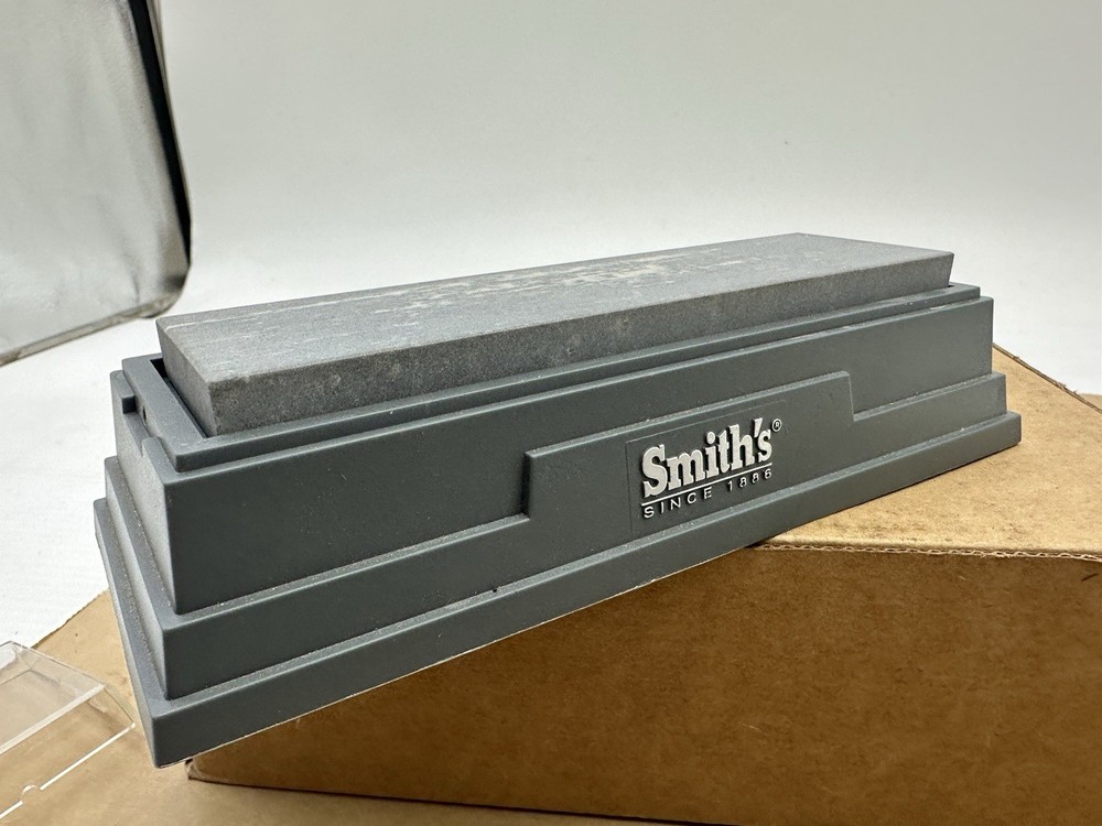 Vintage Smiths Stone Knife Sharpening Hone Stone Sharpener W Cover Good Shape