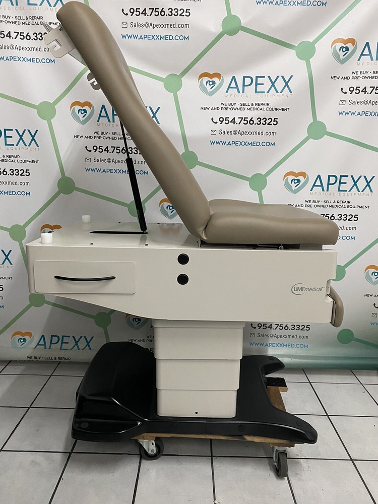 UMF 4070 Power Table , Foot & Hand Controls
