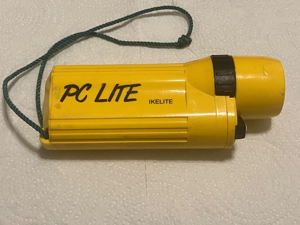 Ikelite PC Lite Diving Flashlight. Good working condition