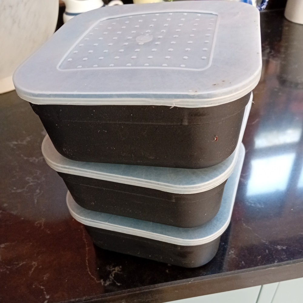 Small Bait Boxes