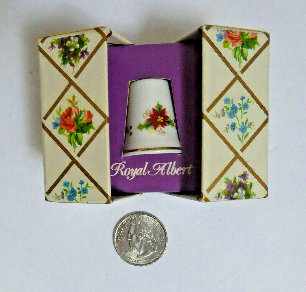 ROYAL ALBERT BONE CHINA ENGLAND THIMBLE IN ORIGINAL BOX
