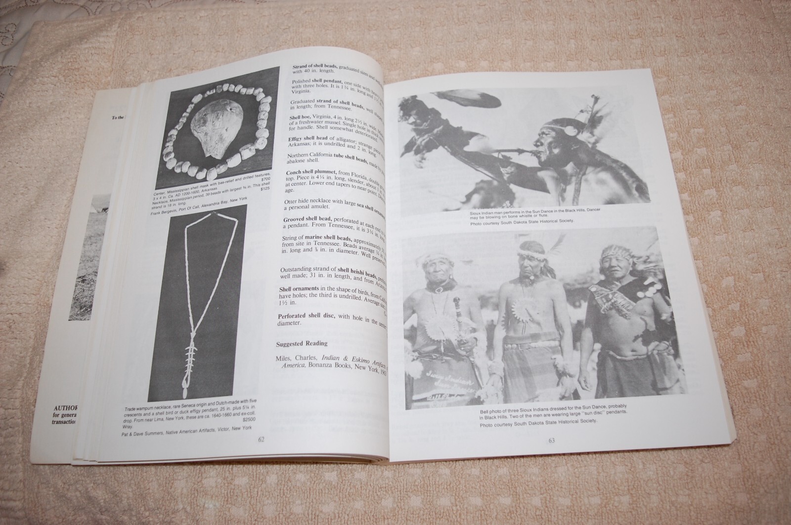 BOOK NORTH AMERICAN INDIAN ARTIFACTS 5TH EDITION BY LAR HOTHEM