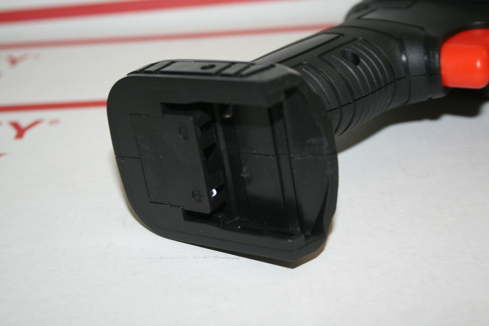 New Warrior 12 V lithium-ion LED Flashlight -Bare tool, no battery