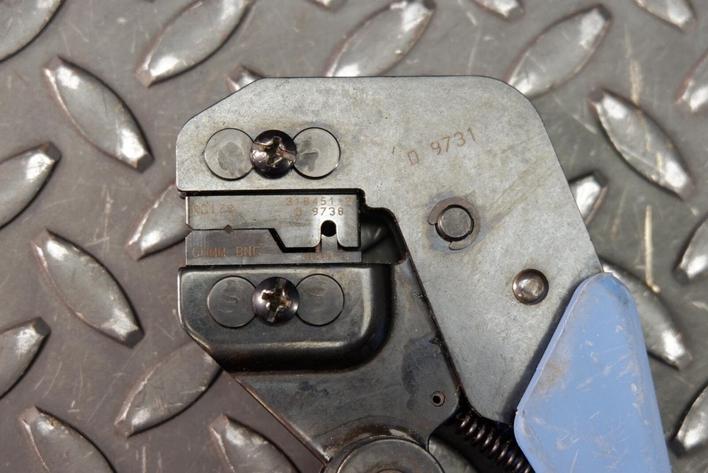 AMP 318451-2 COMM BNC Crimping Tool
