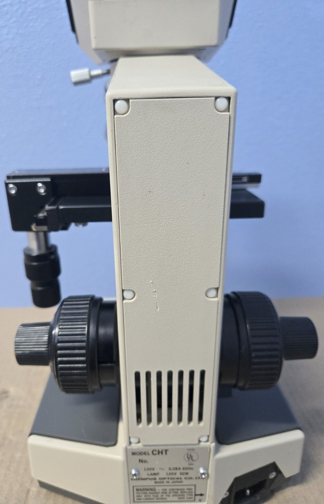 Olympus CH-2, CHT Microscope with objectives 4 X 10X 40X 100X (005)