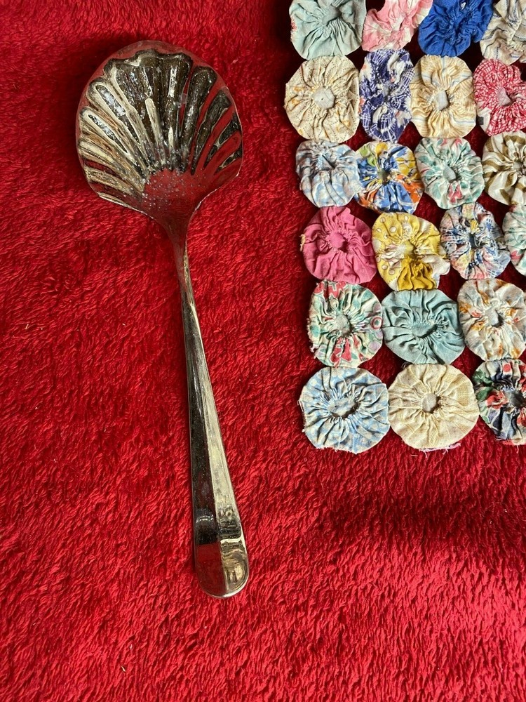 Vtg Reed & Barton Shell Shape Fancy Serving Spoon Silverplate 18/10