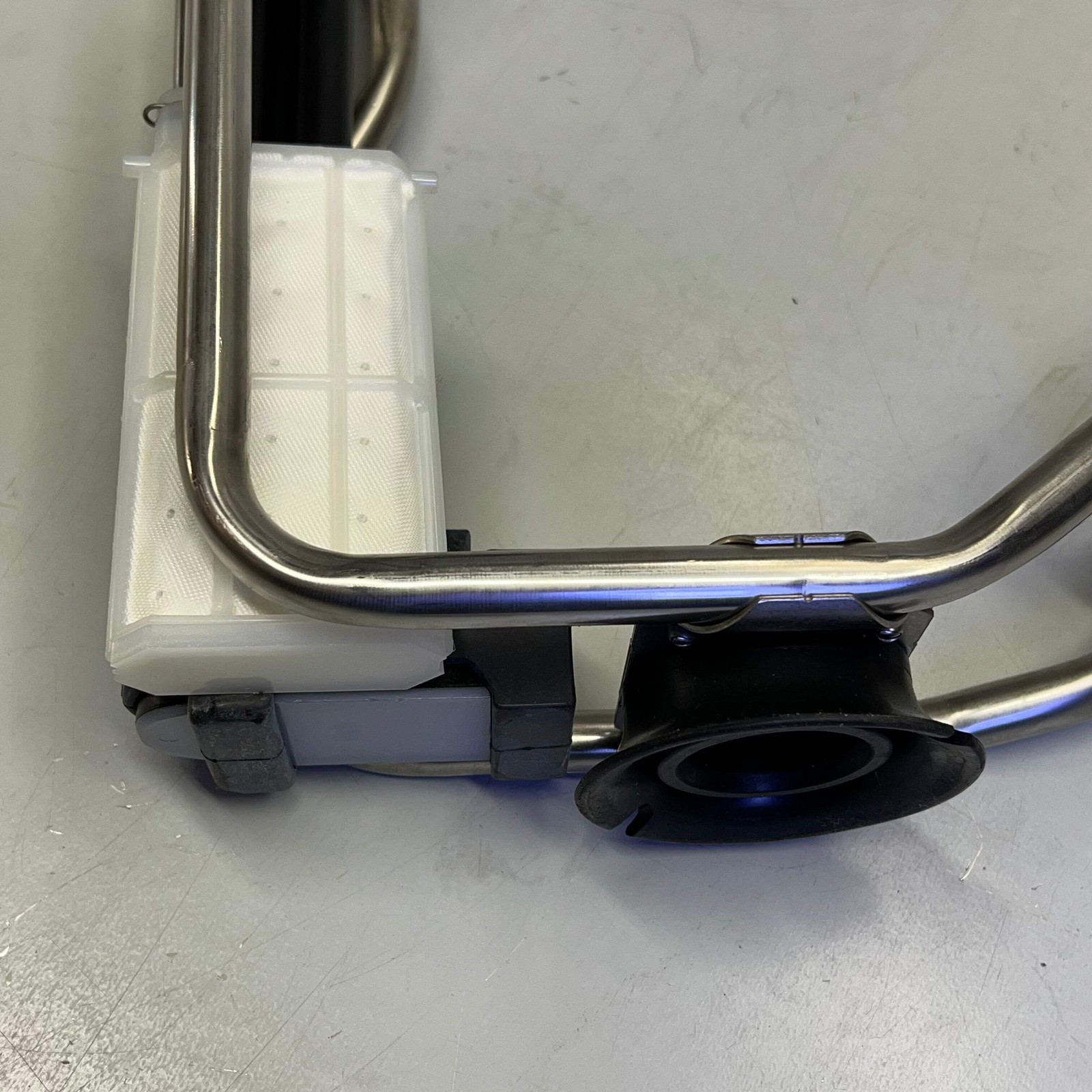 NAVISTAR Genuine International Def Diesel Exhaust Fluid Sensor 5012175R91