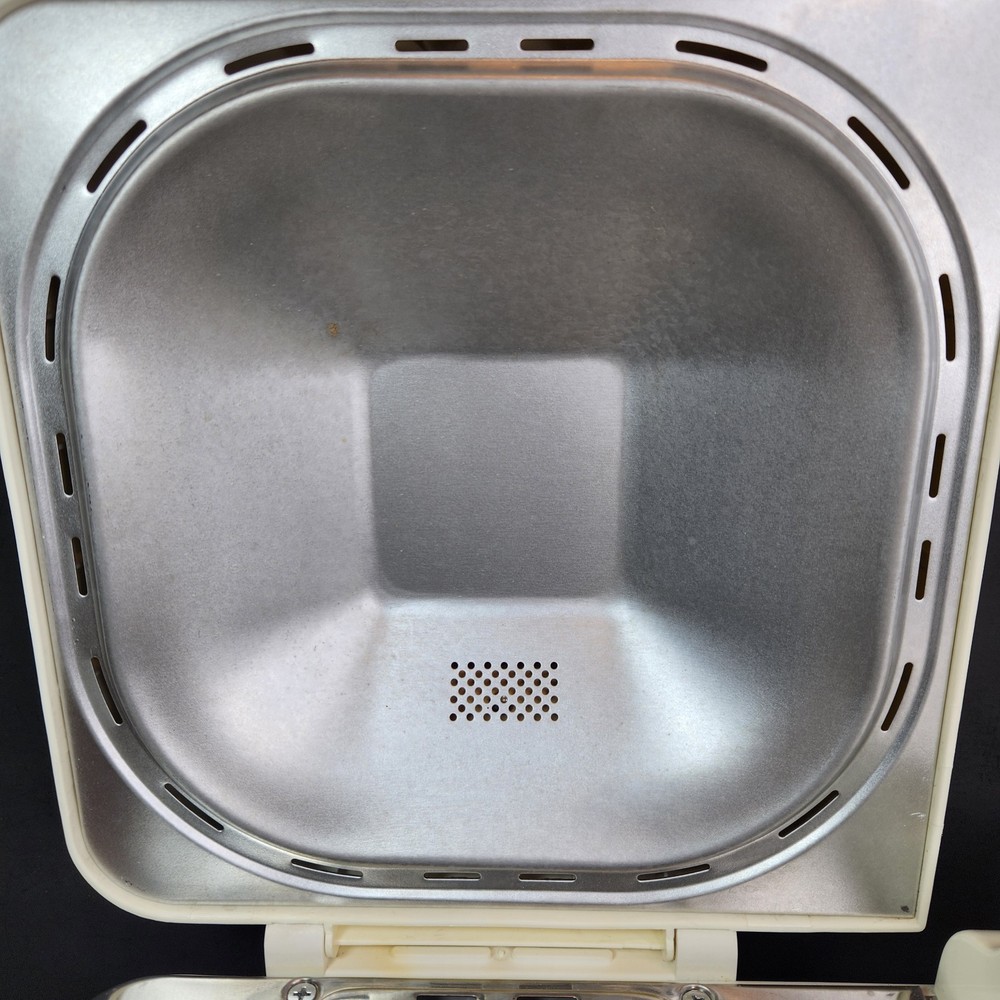 Welbilt Bread Machine 1 lb & Dough Maker 1.5 lb ABM2100 Fully Automatic Complete