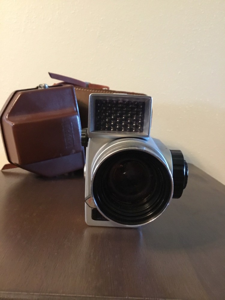 Zoom 8 reflex automatic camera