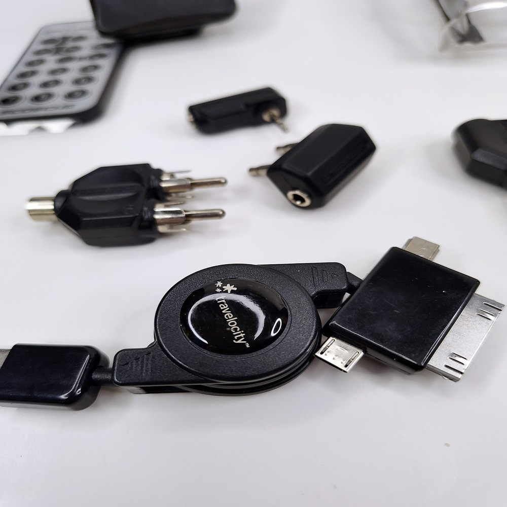 Scosche Universal Digital FM Frequencies Transmitter w/ SD Card Reader Tested