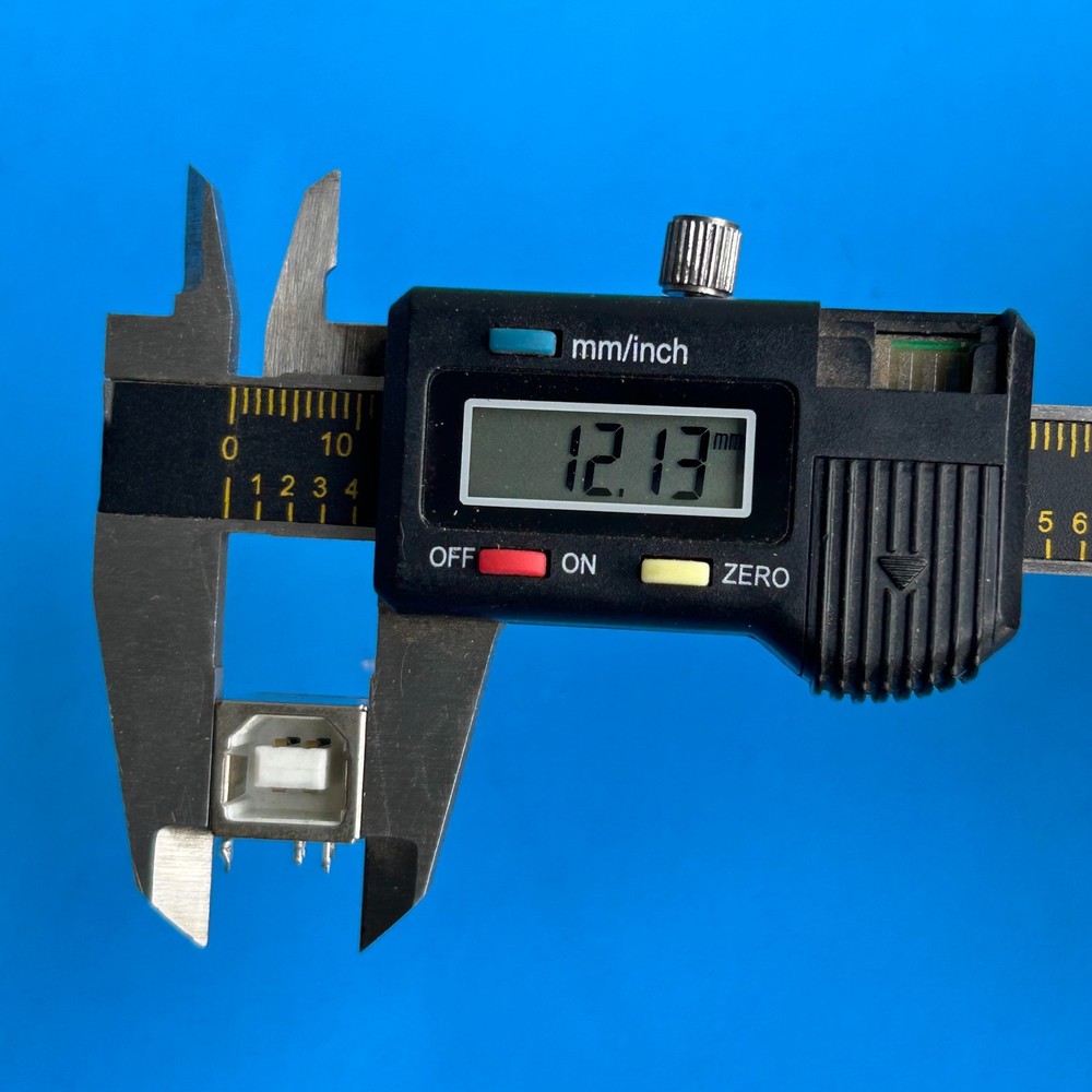 [FRS] Native Instruments MASCHINE MKI Used Part: USB Input/Output Socket