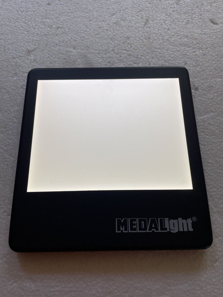 Medalight LP-100 Ultra-Thin LED Light Panel Negative and Slide Viewer