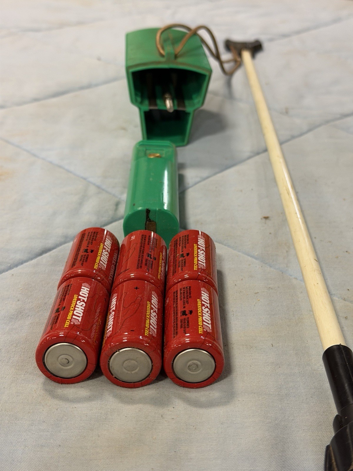 Hot-Shot The Green One Electric Livestock Prod HS2000 6xC Batteries TESTED WORKS