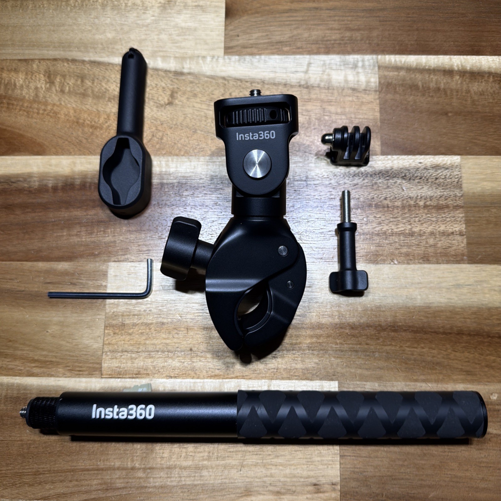 Insta360 Heavy Duty Clamp MotorCycle Mount + 114cm Invisible Stick Kit