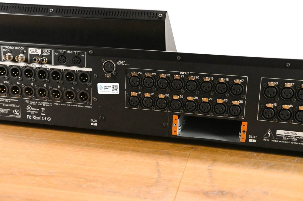 Yamaha LS9-32 32-Input Digital Mixing Console CG01Y2A