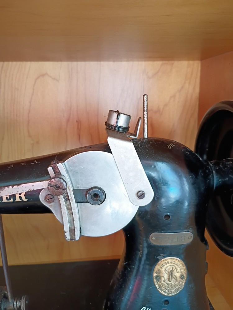 Singer 32-48 Industrial Sewing Machine