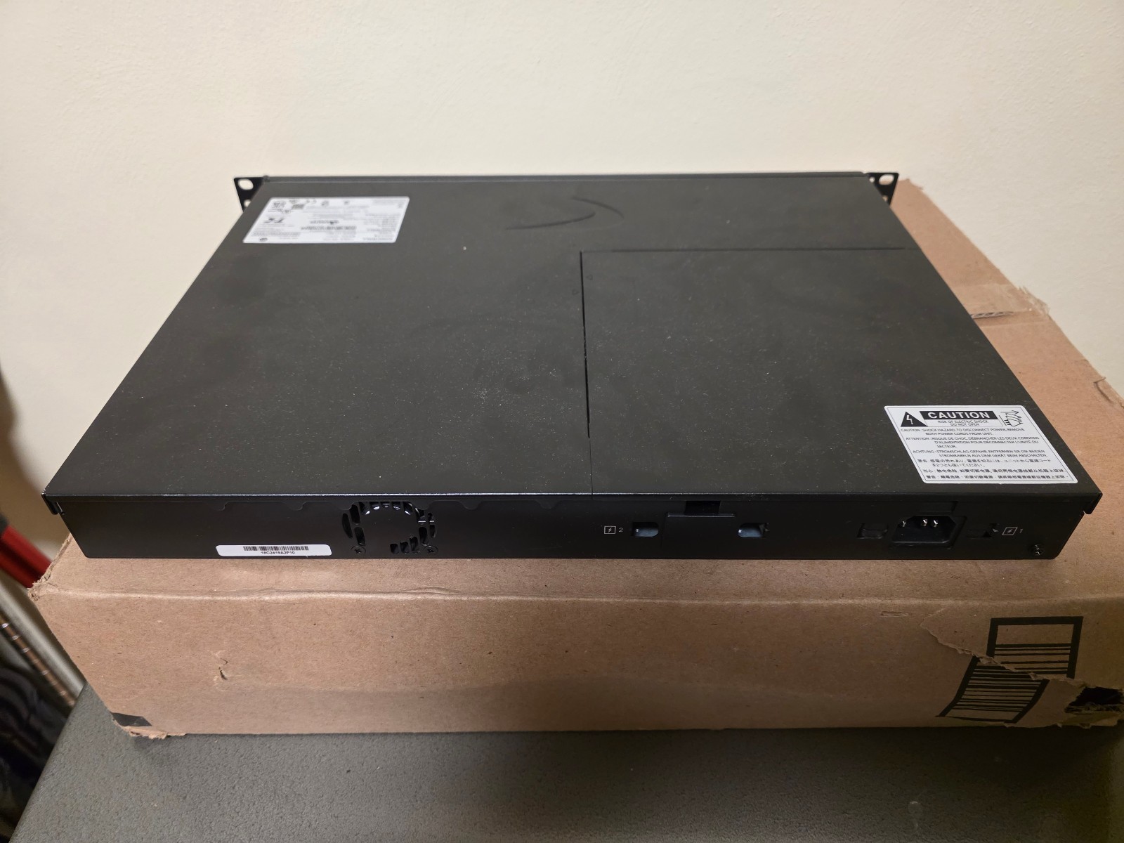SonicWall NSA 2700 Network Security/Firewall Appliance 16 Port Not Transferable