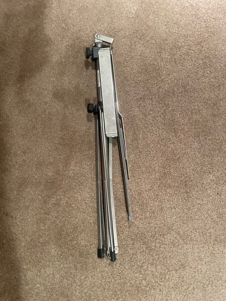 folding music stand, silver