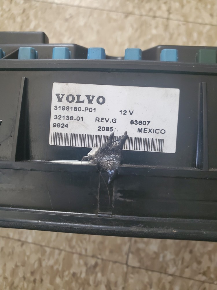 volvo vnl instruments panel cluster