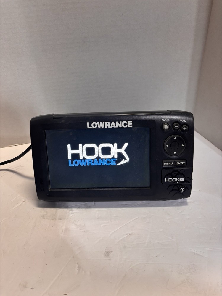 Lowrance Hook 7 Fishfinder/Chartplotter with Mount and Power Cable