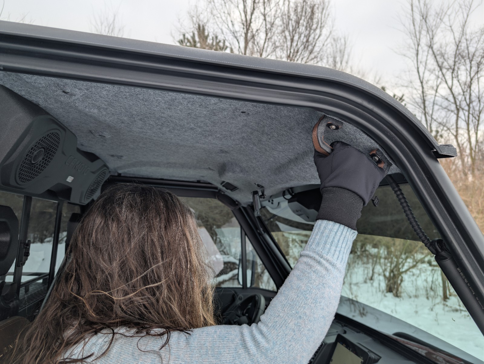 Cfmoto Highland U10 Pro 2025+ Driver Passenger Grab Handle (Black/Brown-Center)