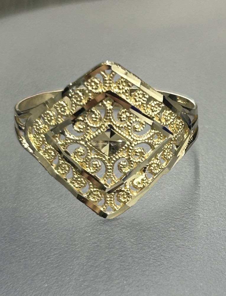 Solid 10K Yellow Gold Abstract Swirl Ring Size 9