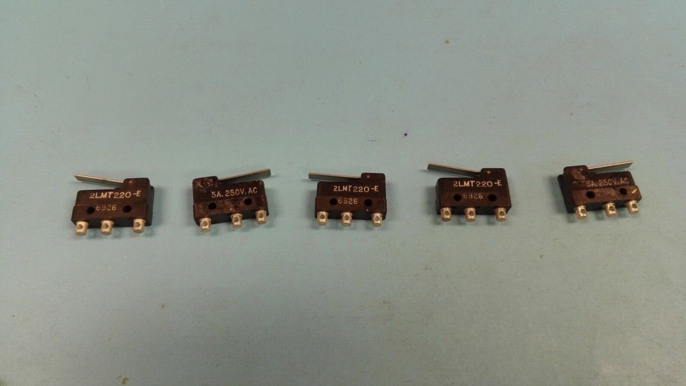 2LMT20-E Switch SPDT *Brand New* UNIMAX