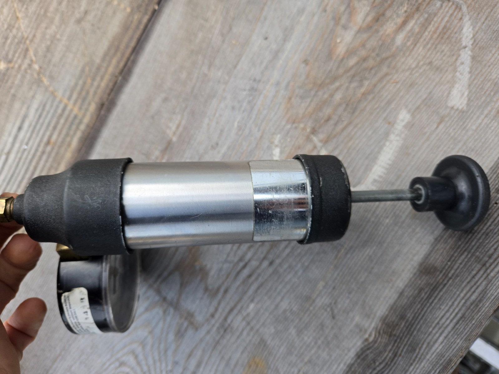 MotoRad MT300 Engine Coolant Pressure Testing System