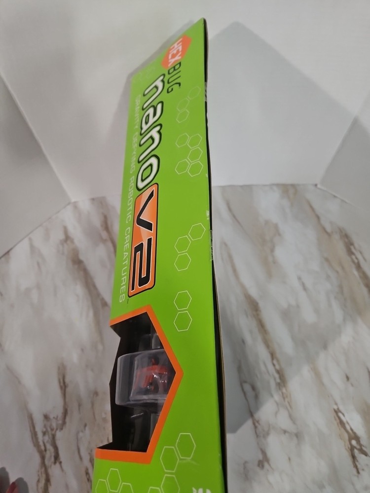 Hexbug Nano V2 Black Hole Gravity Defying Robotic Creatures Ultimate Free Fall