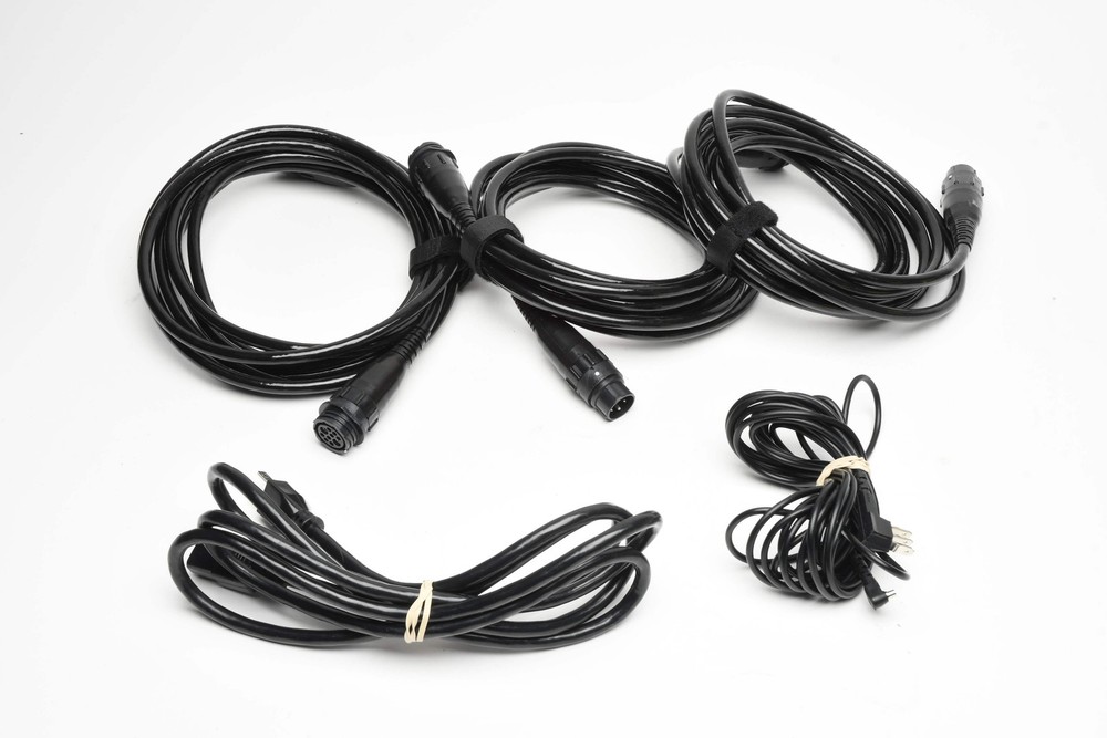 Dyna-Lite M800E Studio Flash Kit 3X Strobes, Lightware Case, Very Nice!