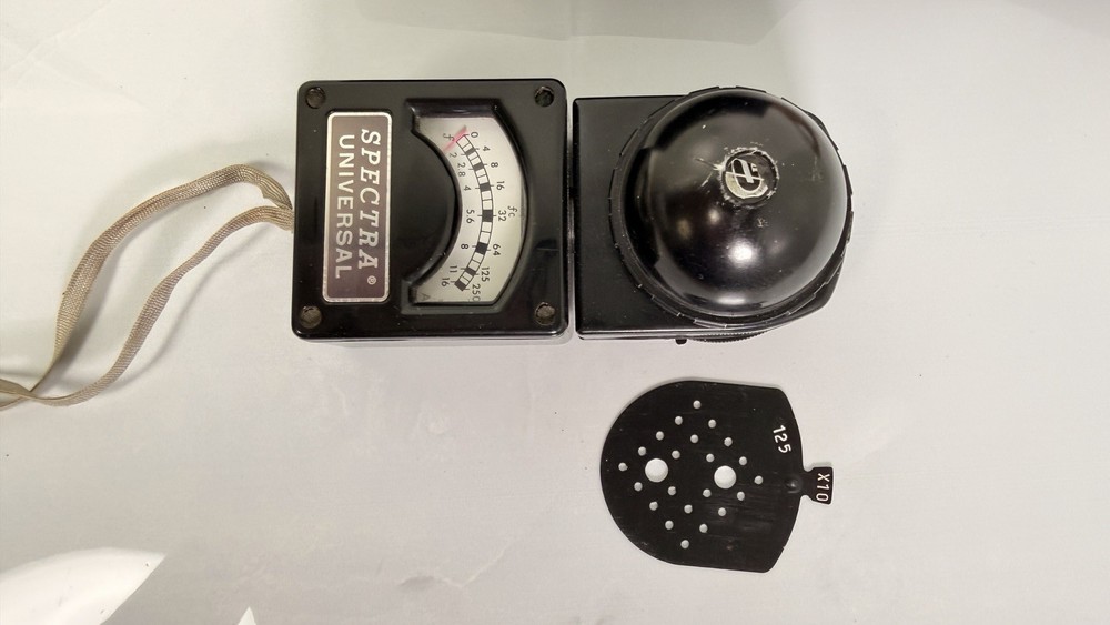 Spectra Universal Exposure Meter Model U-751 with Case & Diffuser Disc X10 125